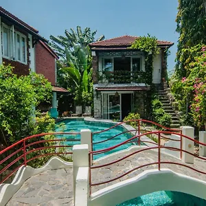  Villa Le Dust