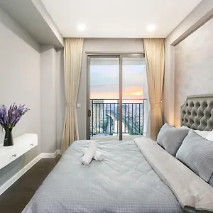 2brs View Free Infinity Pool In The Heart Hcm , Ho Chi Minh City Vietnam